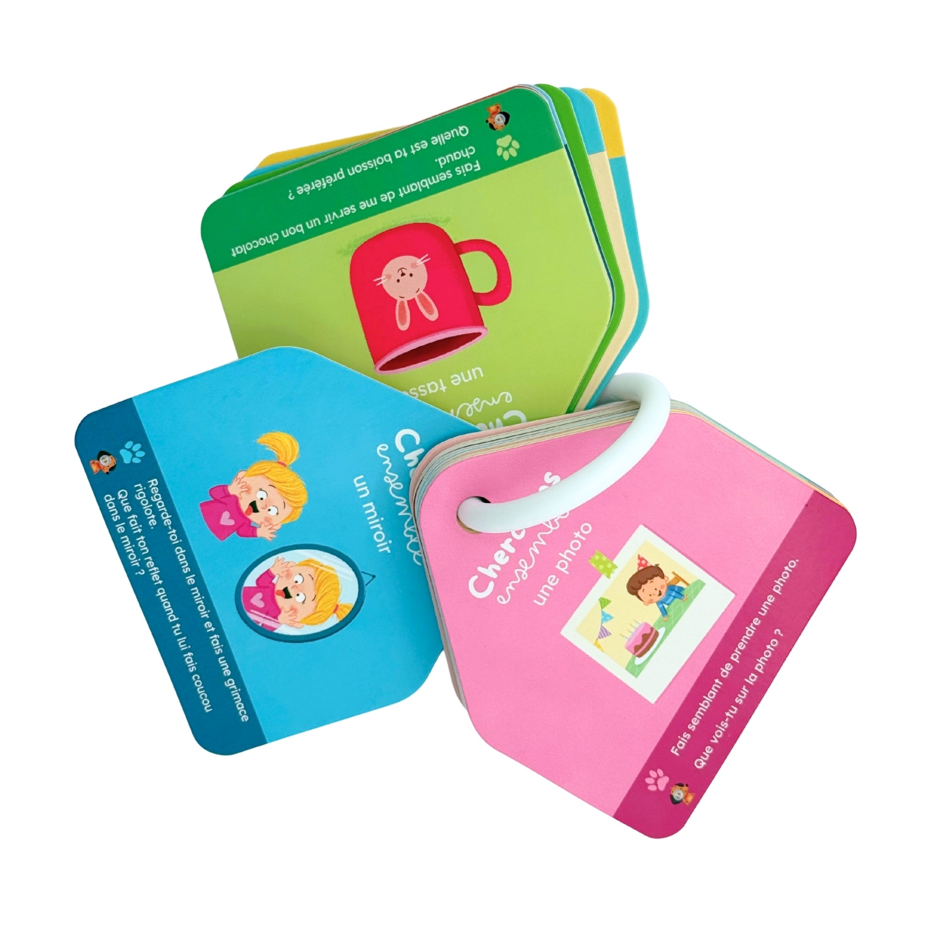 Cherchons ensemble a la maison - Exemple de cartes reliees par un anneau